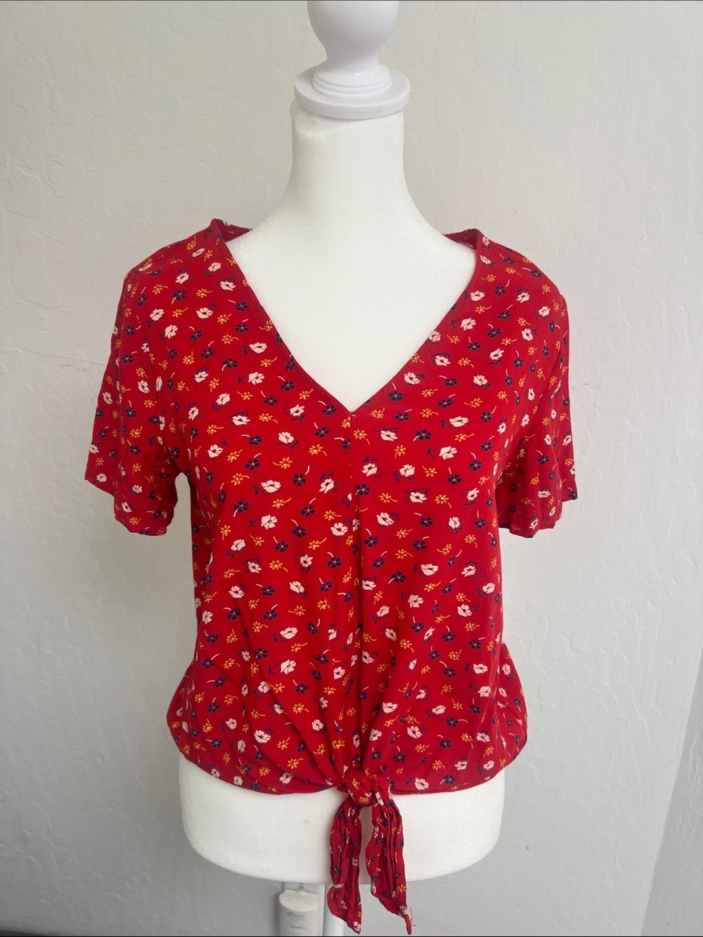 Madewell Red Floral V-Neck Tie-Front Top - XS